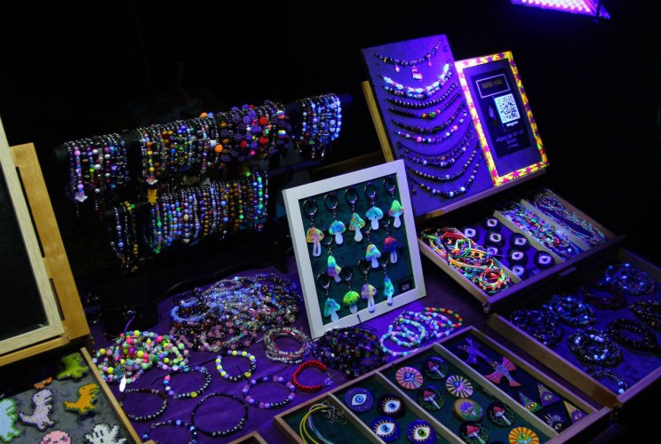PURPURA MANU