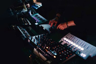 Translippers & Rude Ra (Geometric Paradox)
